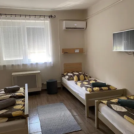 Apartment Sara Vendeghaz *